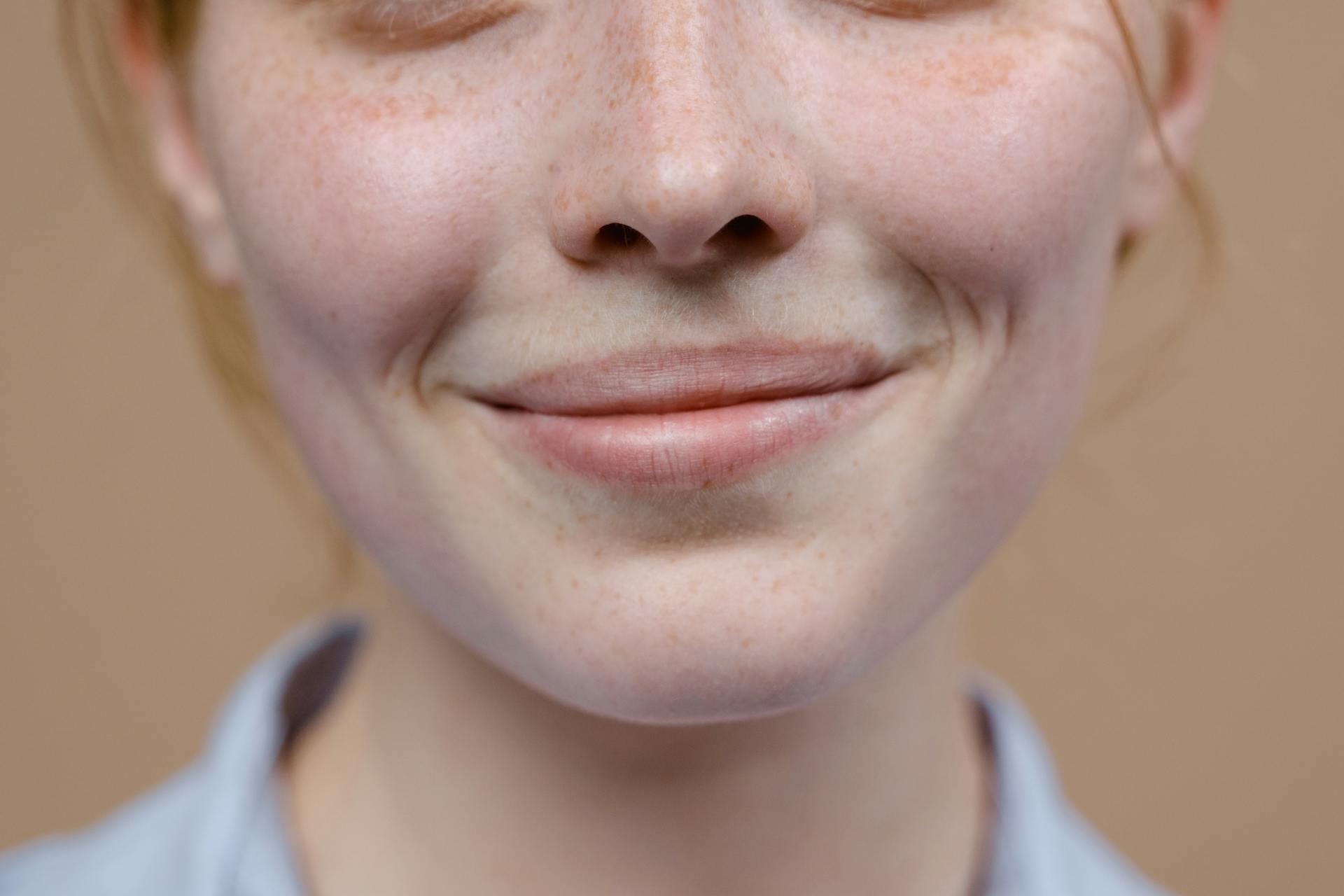 A close-up shot of a woman smiling | Source: Pexels