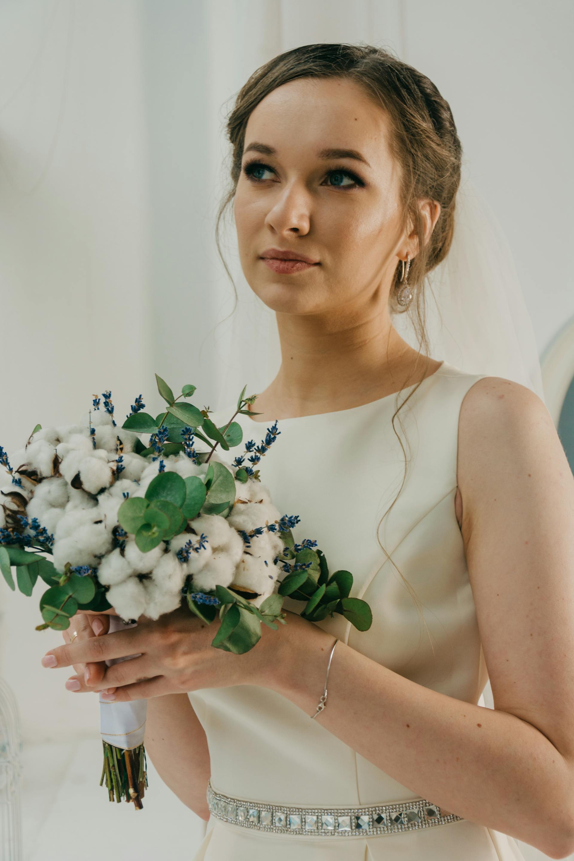 A bride staring at someone | Source: Pexels