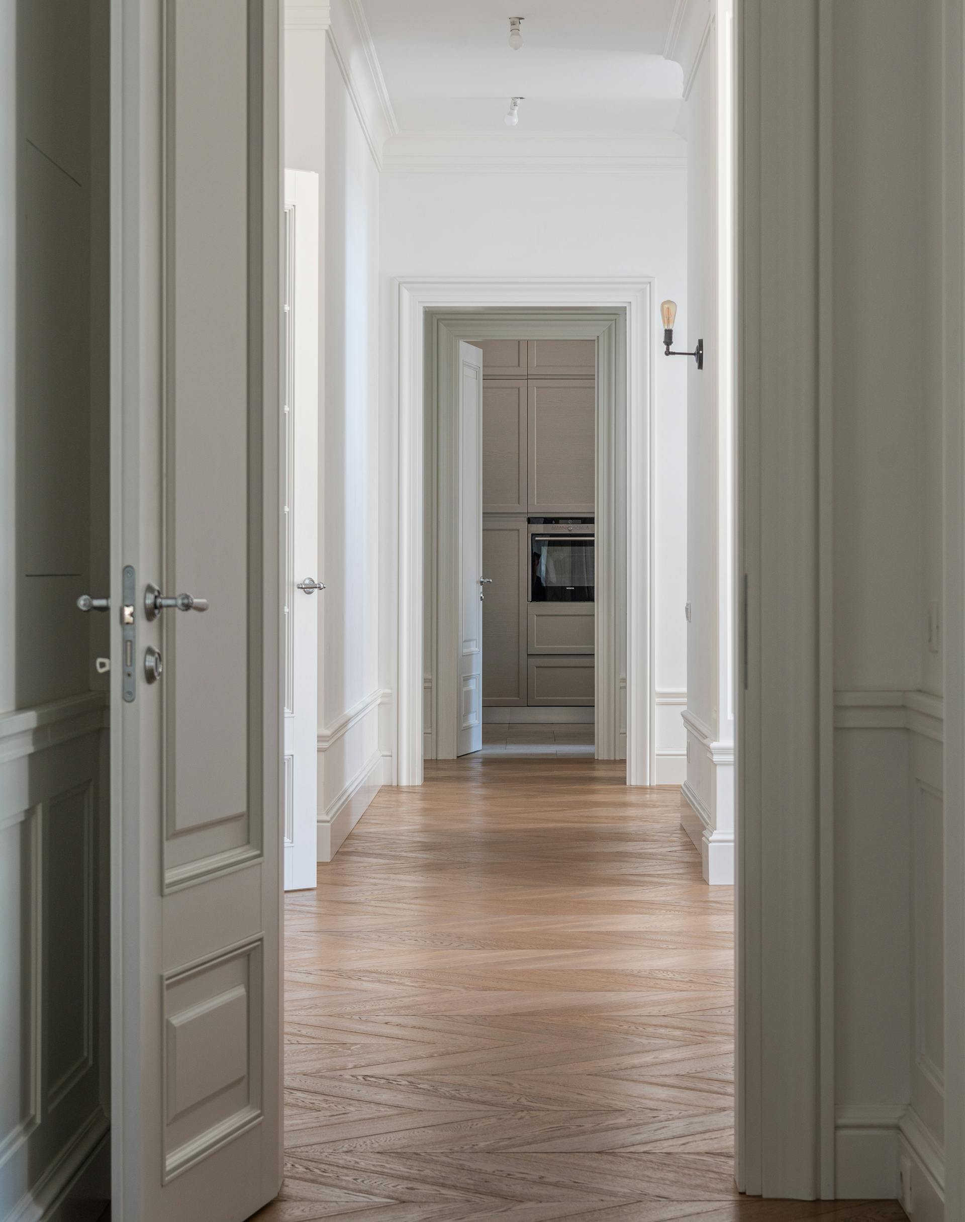 The hallway of a house | Source: Pexels
