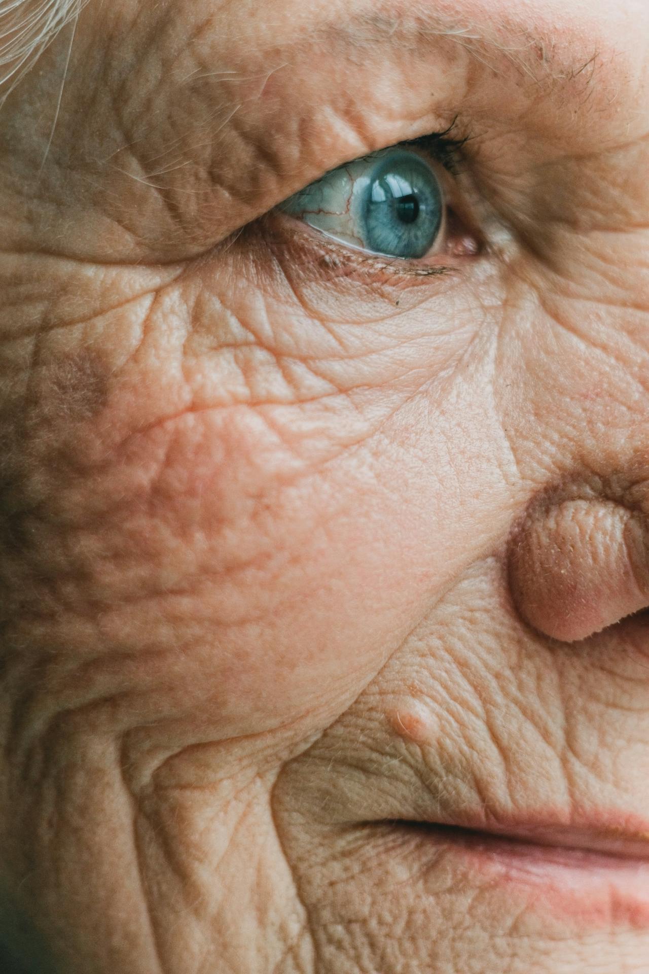 An emotional older woman | Source: Pexels
