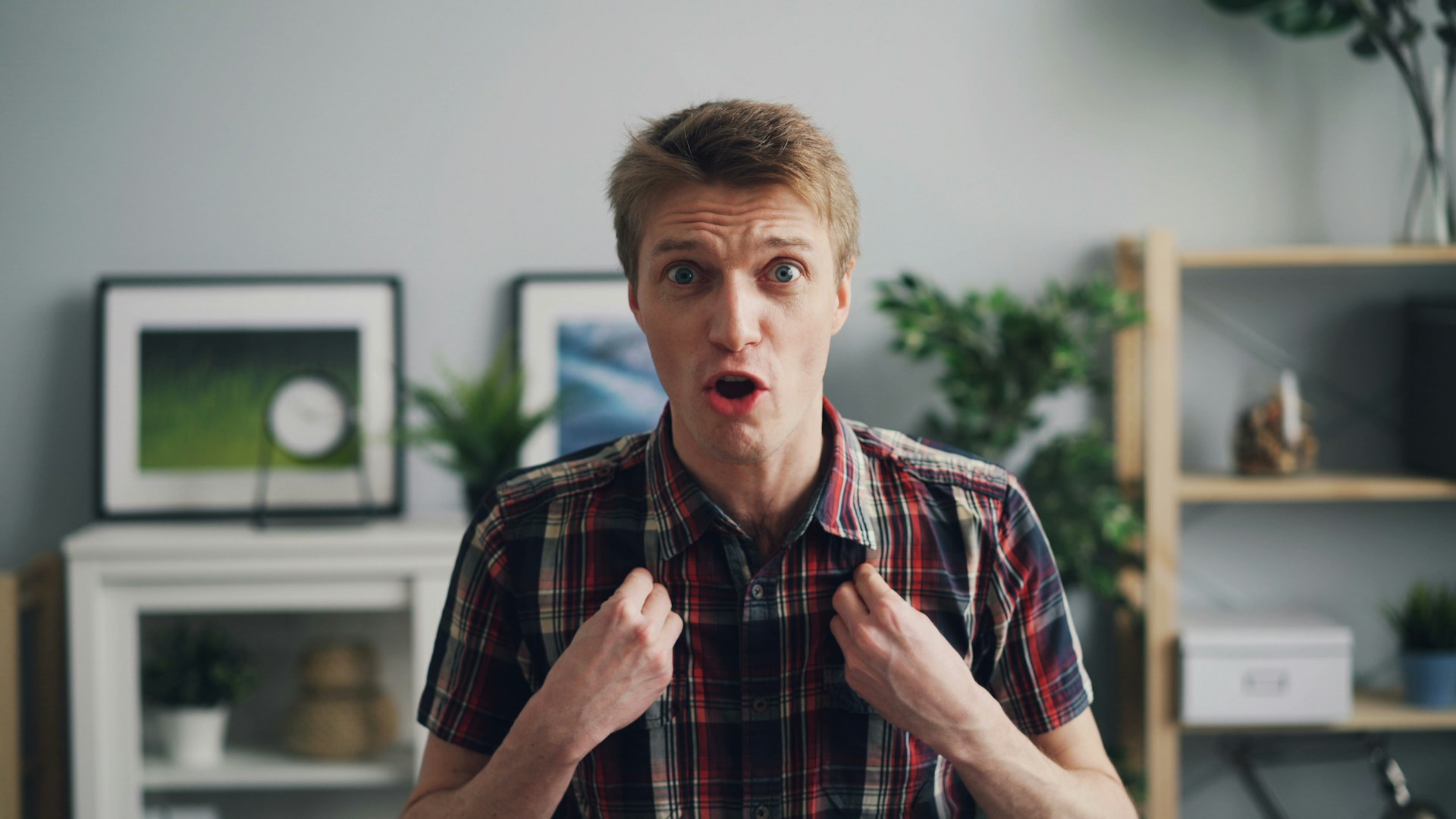 A man speaking vehemently | Source: Unsplash