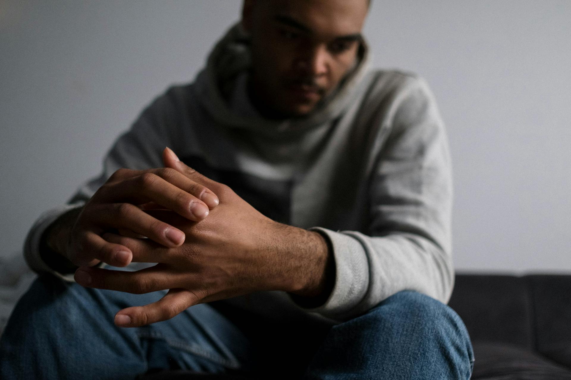 A man looking remorseful | Source: Pexels