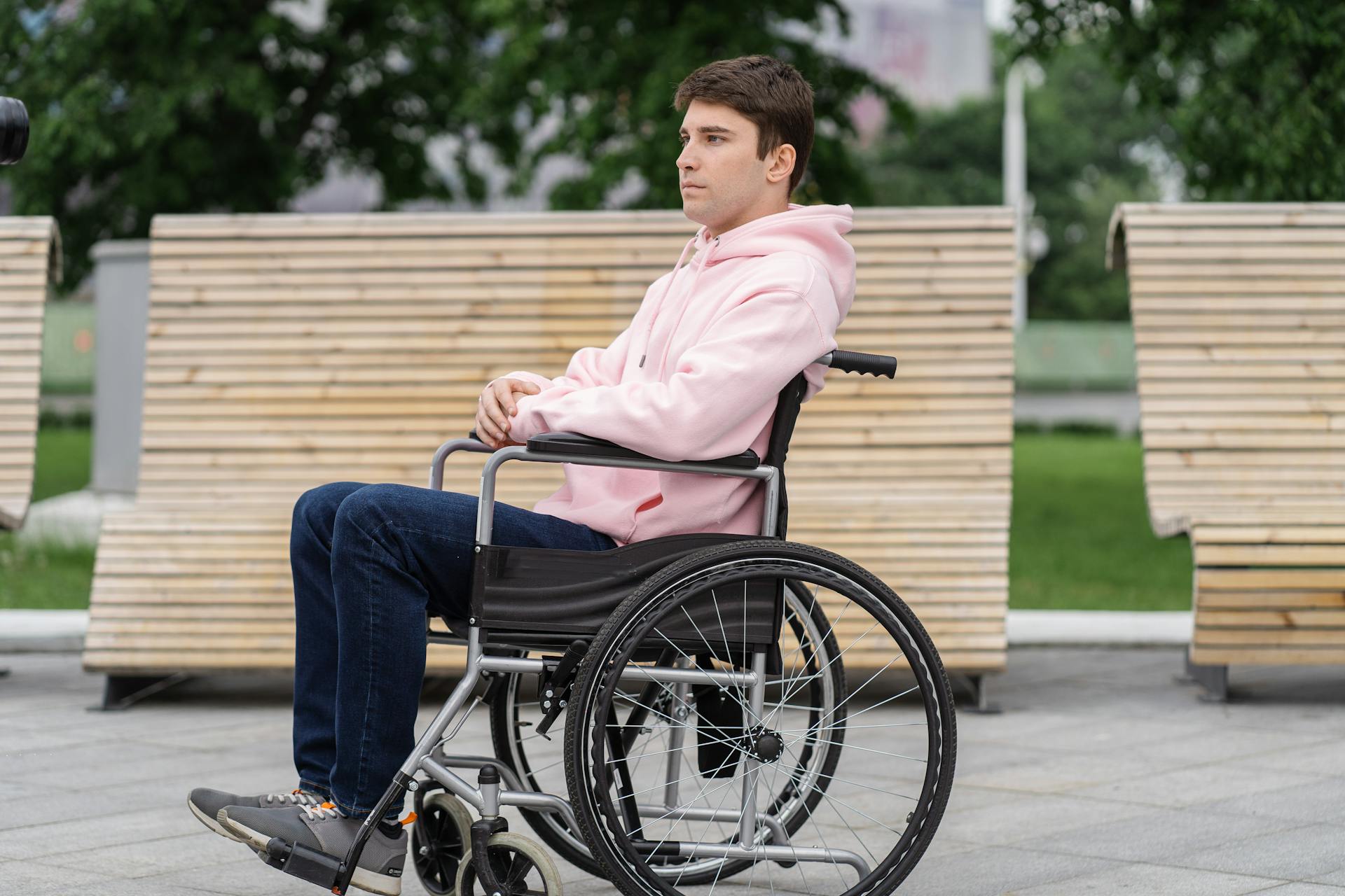 A young man in a wheelchair | Source: Pexels