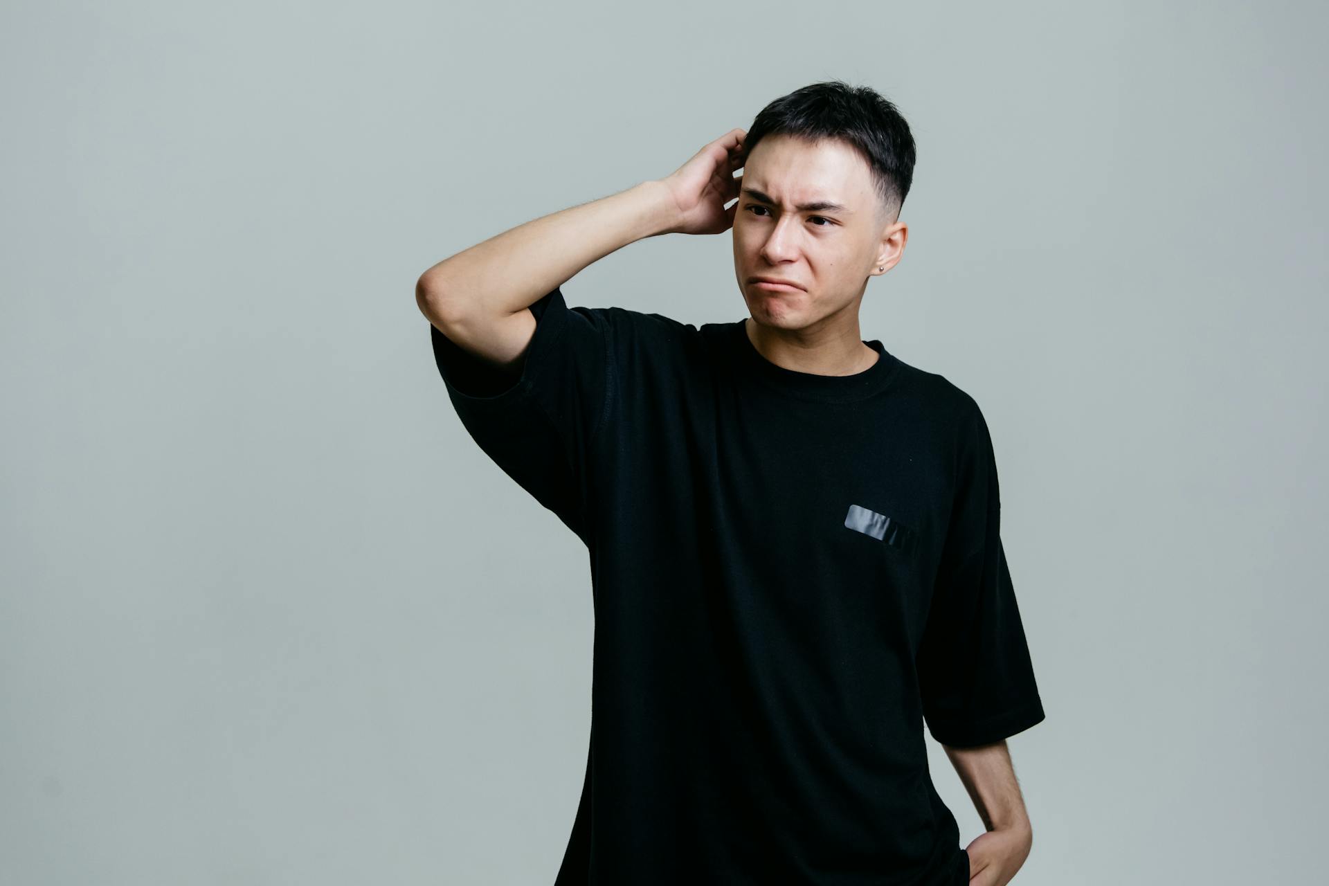A confused man | Source: Pexels