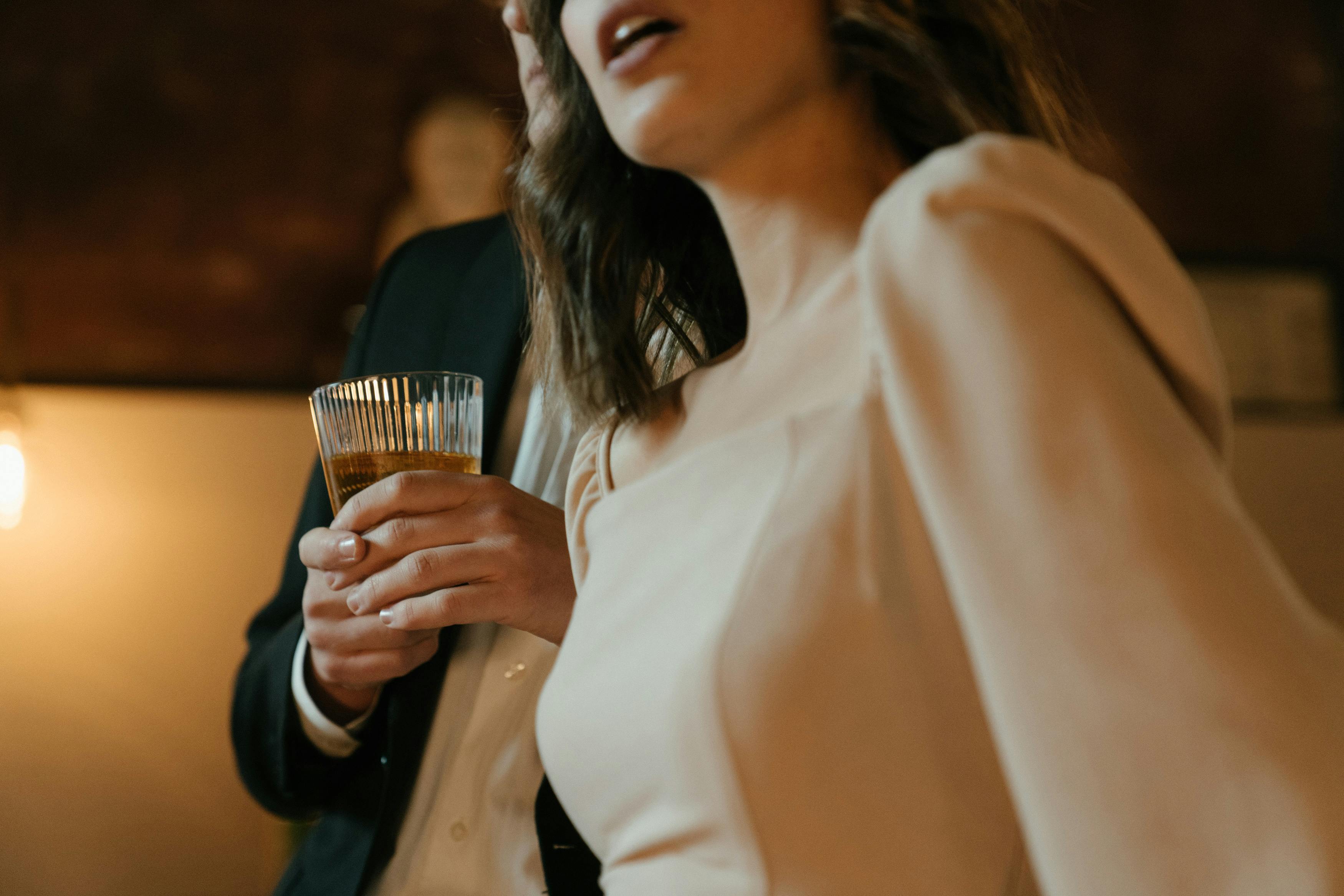 A close up of a young couple | Source: Pexels