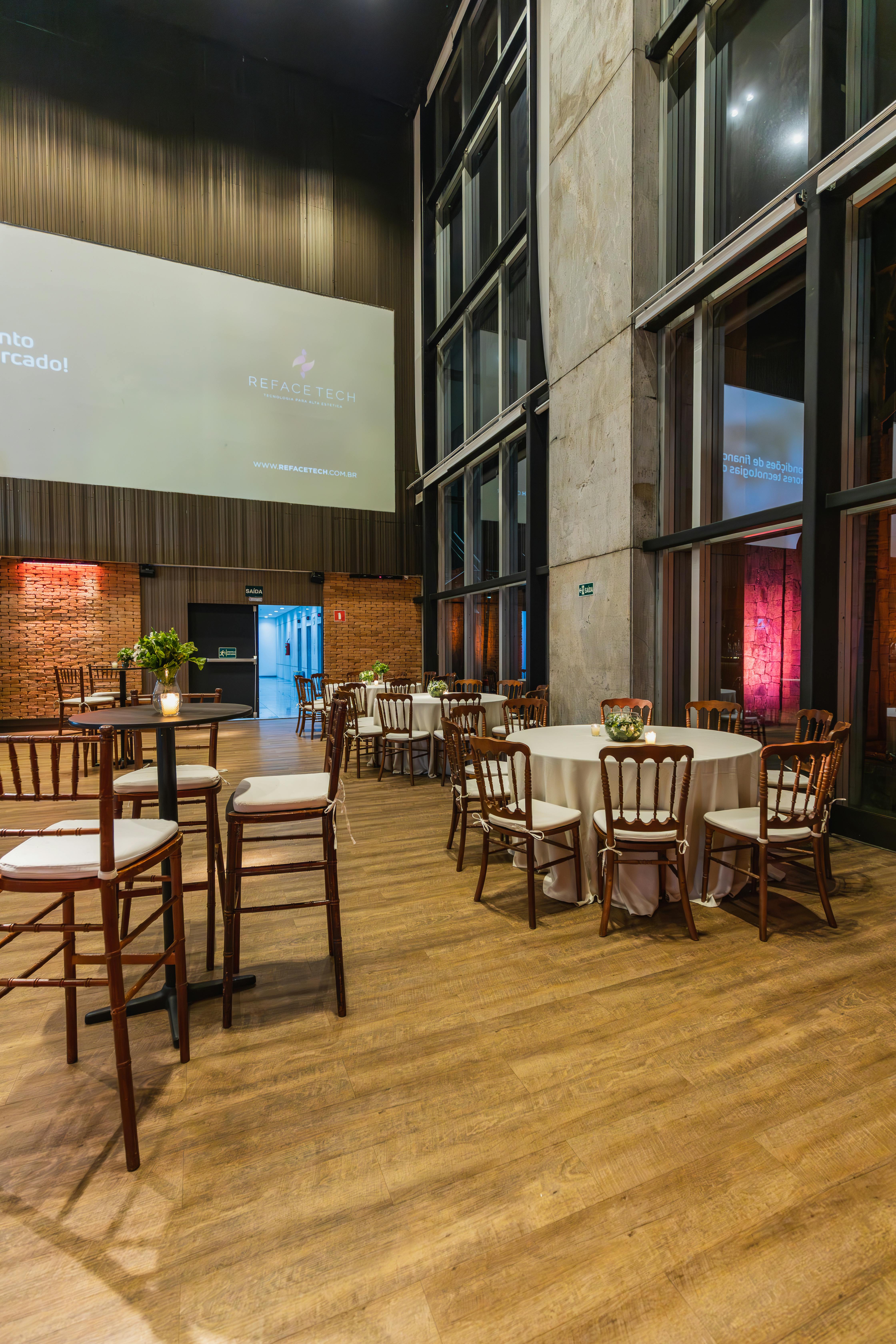 A large screen at a venue | Source: Pexels
