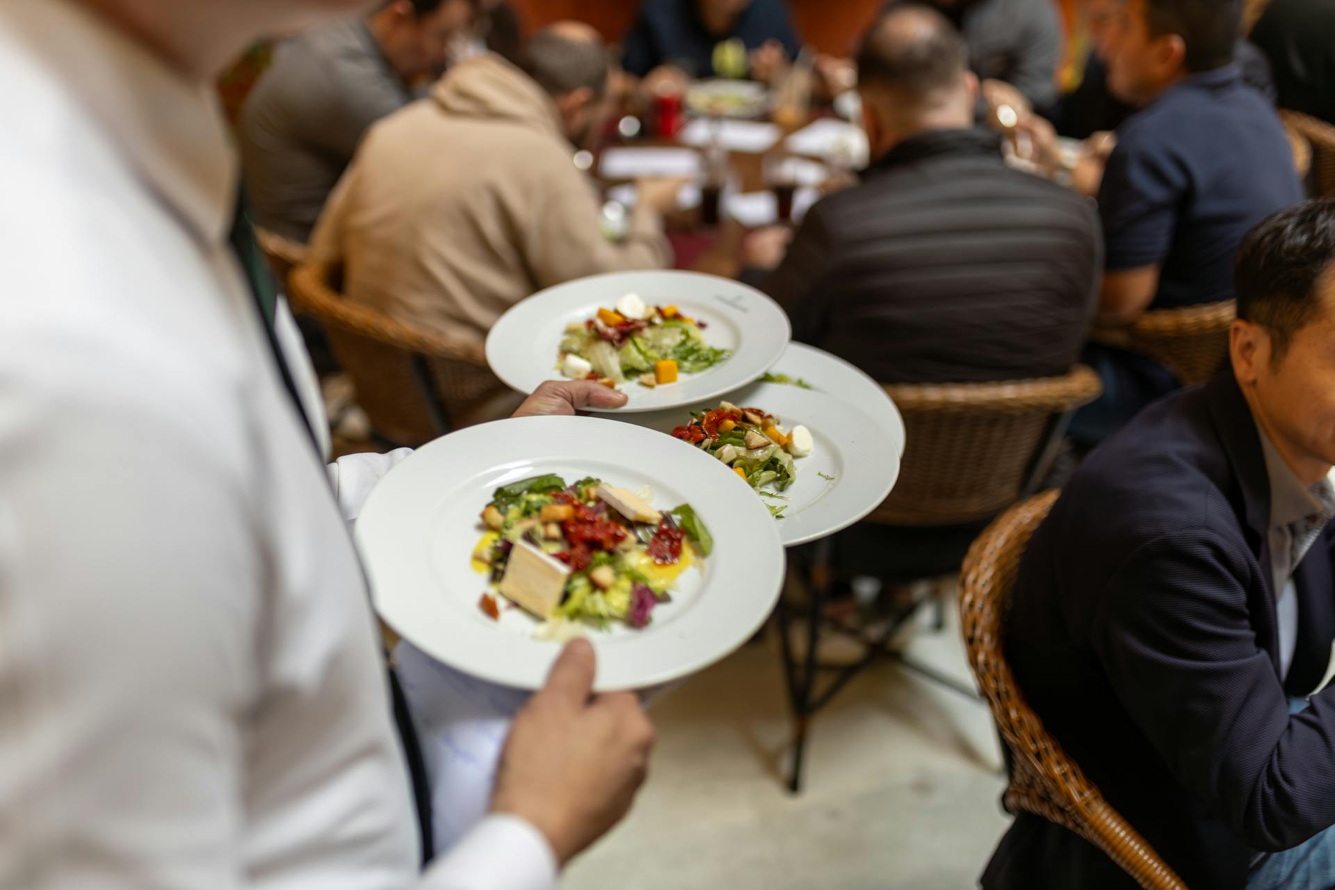 People in a restaurant | Source: Pexels