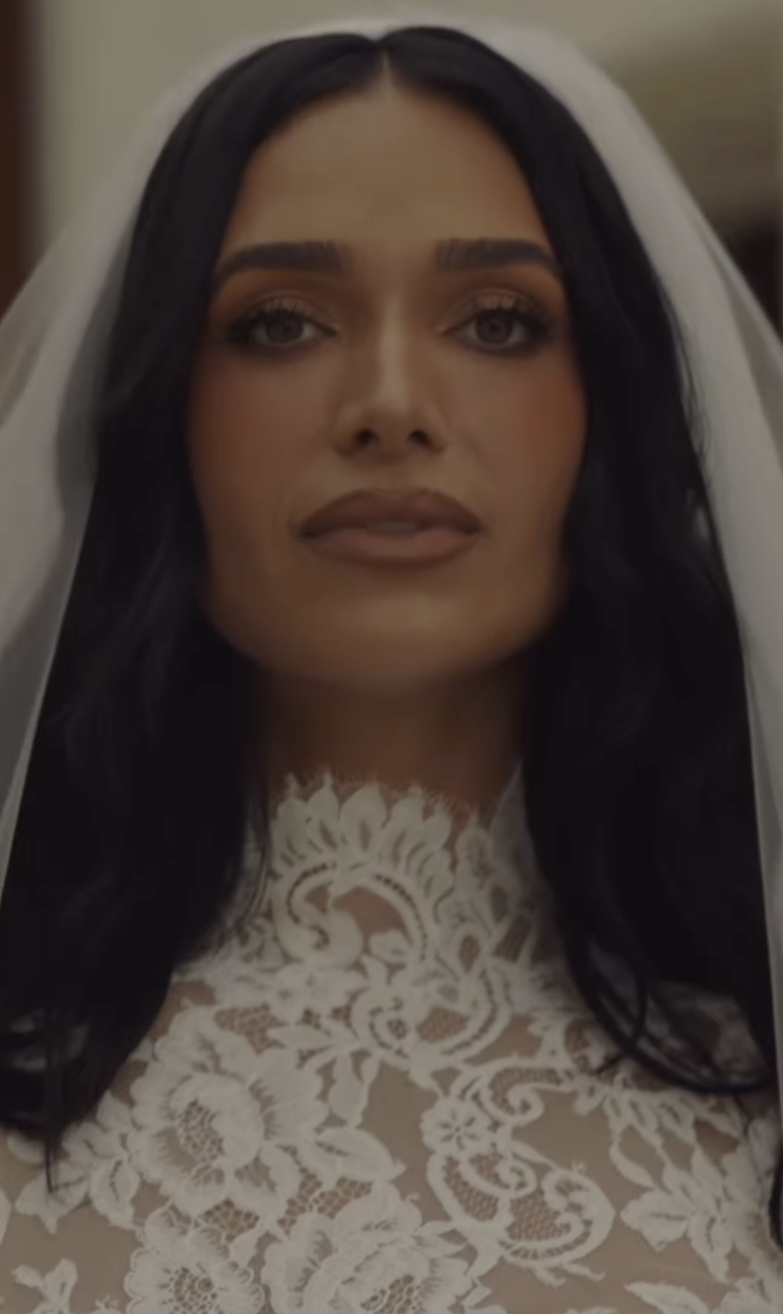 A close-up of April Love Geary's look during her May 30, 2025 wedding to Robin Thicke | Source: Instagram/aprillovegeary