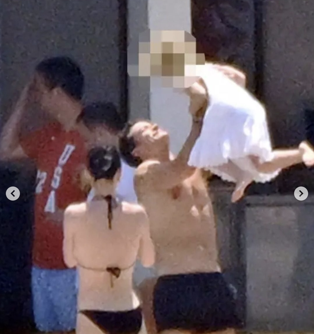 Orlando Bloom lifts their daughter Daisy in the air as Katy Perry looks on in Capri, Italy, posted on July 7, 2025 | Source: Instagram/pagesix