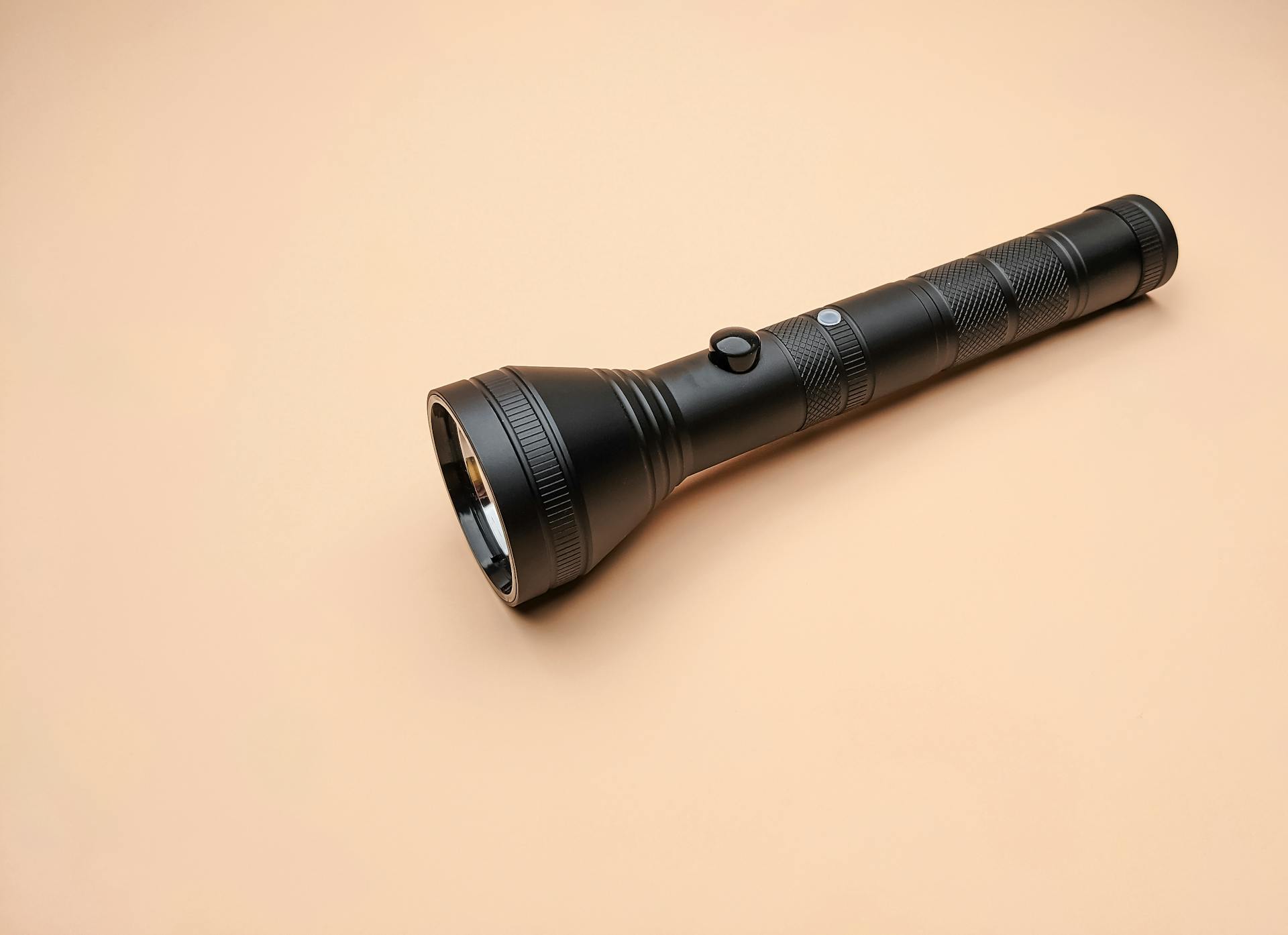A flashlight | Source: Pexels