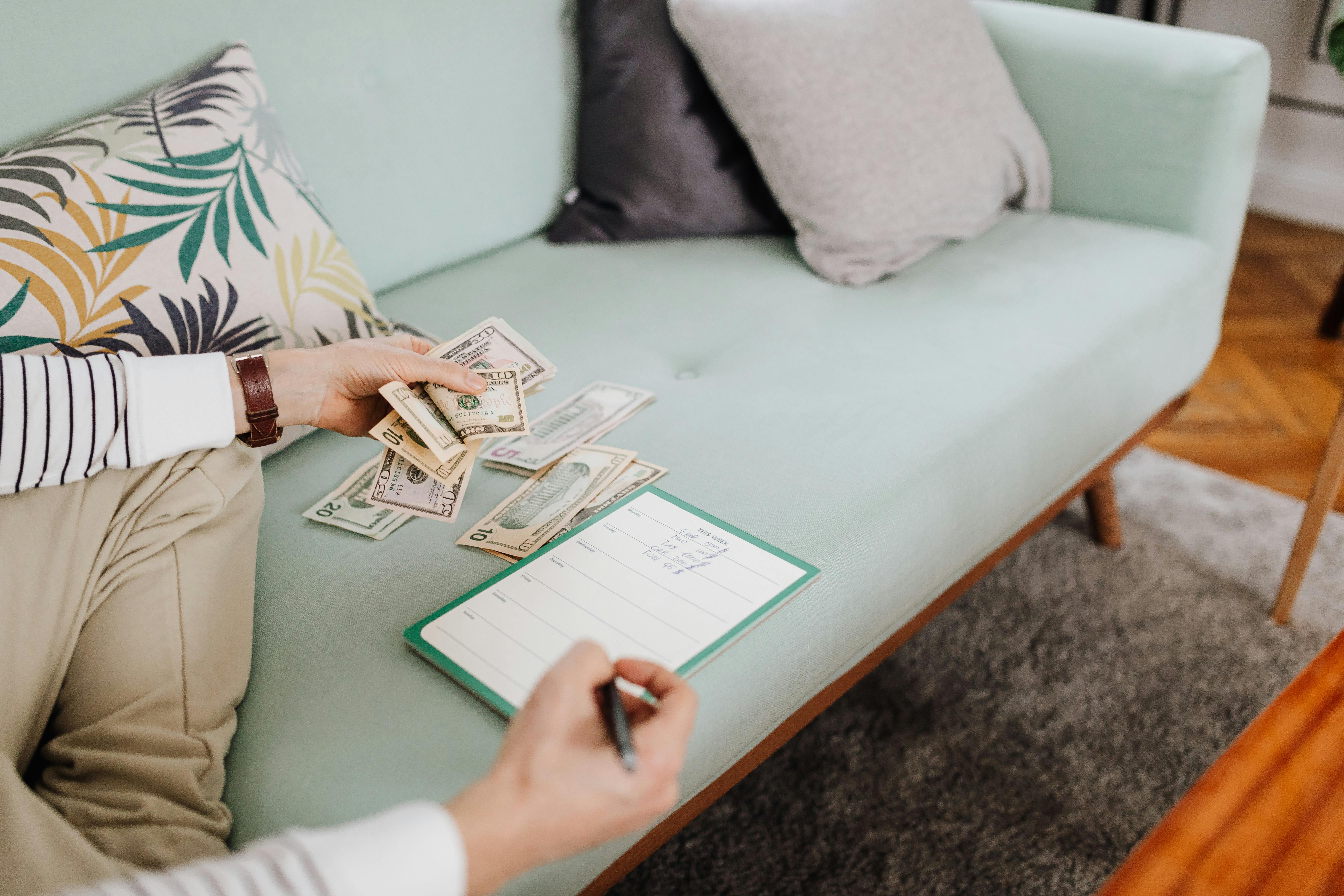 A person budgeting | Source: Pexels