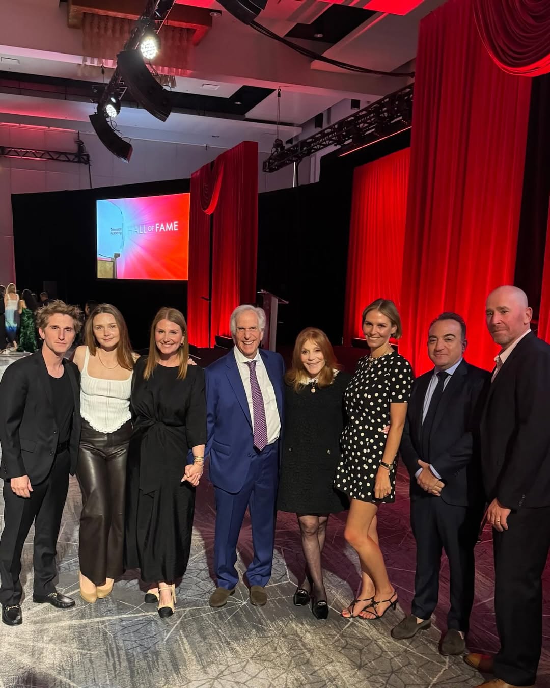 (L-R) Max Winkler, guest, Zoe Winkler Reinis, Henry Winkler, Stacey Weitzman, Amanda Weitzman, Jed Weitzman, and Rob Reinis attend the Television Academy's 27th Annual Hall of Fame Ceremony at JW Marriott LA Live on August 16, 2025, in Los Angeles, California. | Source: Instagram/hwinkler4real