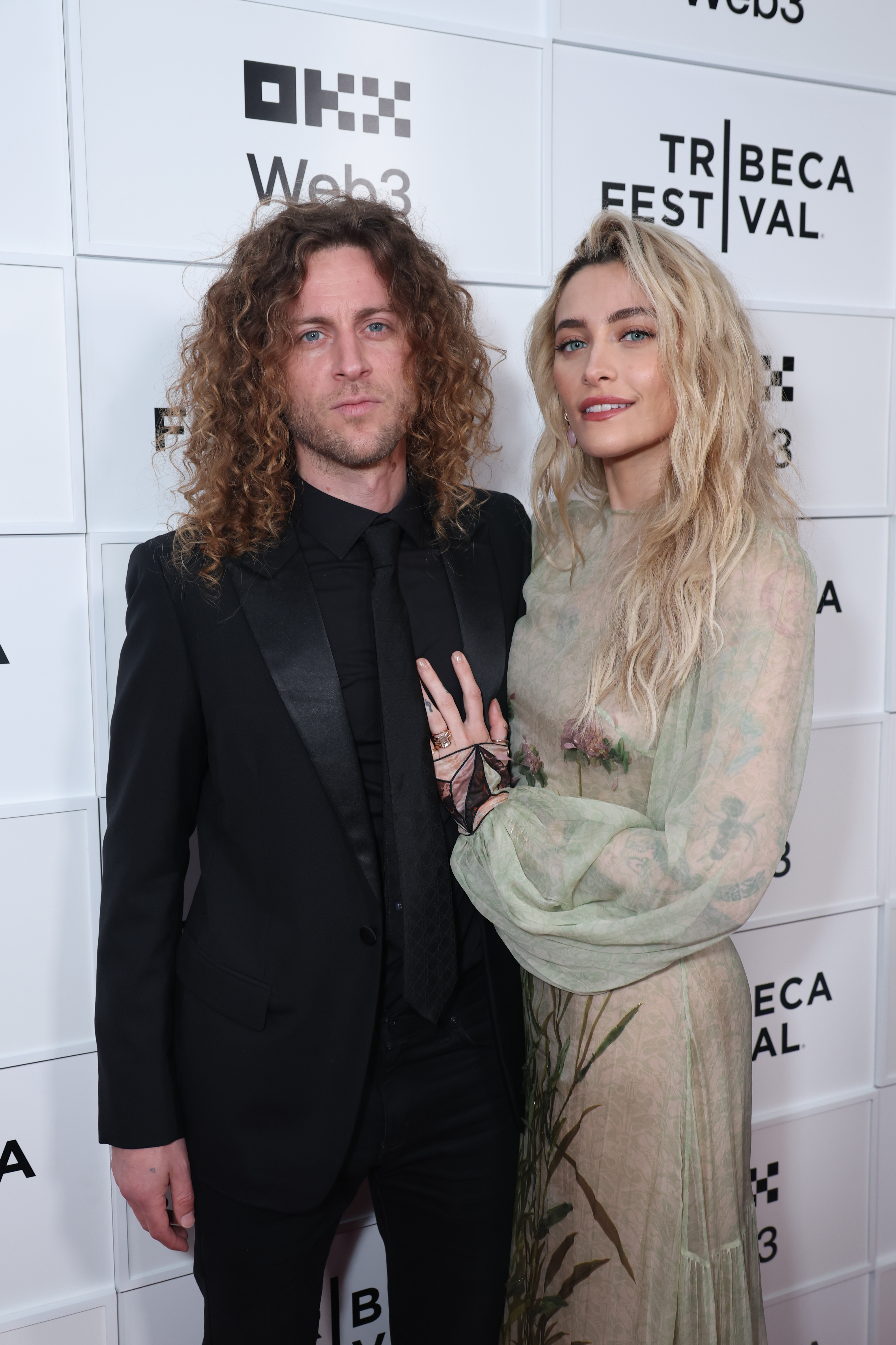 Justin Long and Paris Jackson attend the "One Spoon Of Chocolate" premiere during the 2025 Tribeca Festival at BMCC Theater on June 8, 2025, in New York City. | Source: Getty Images