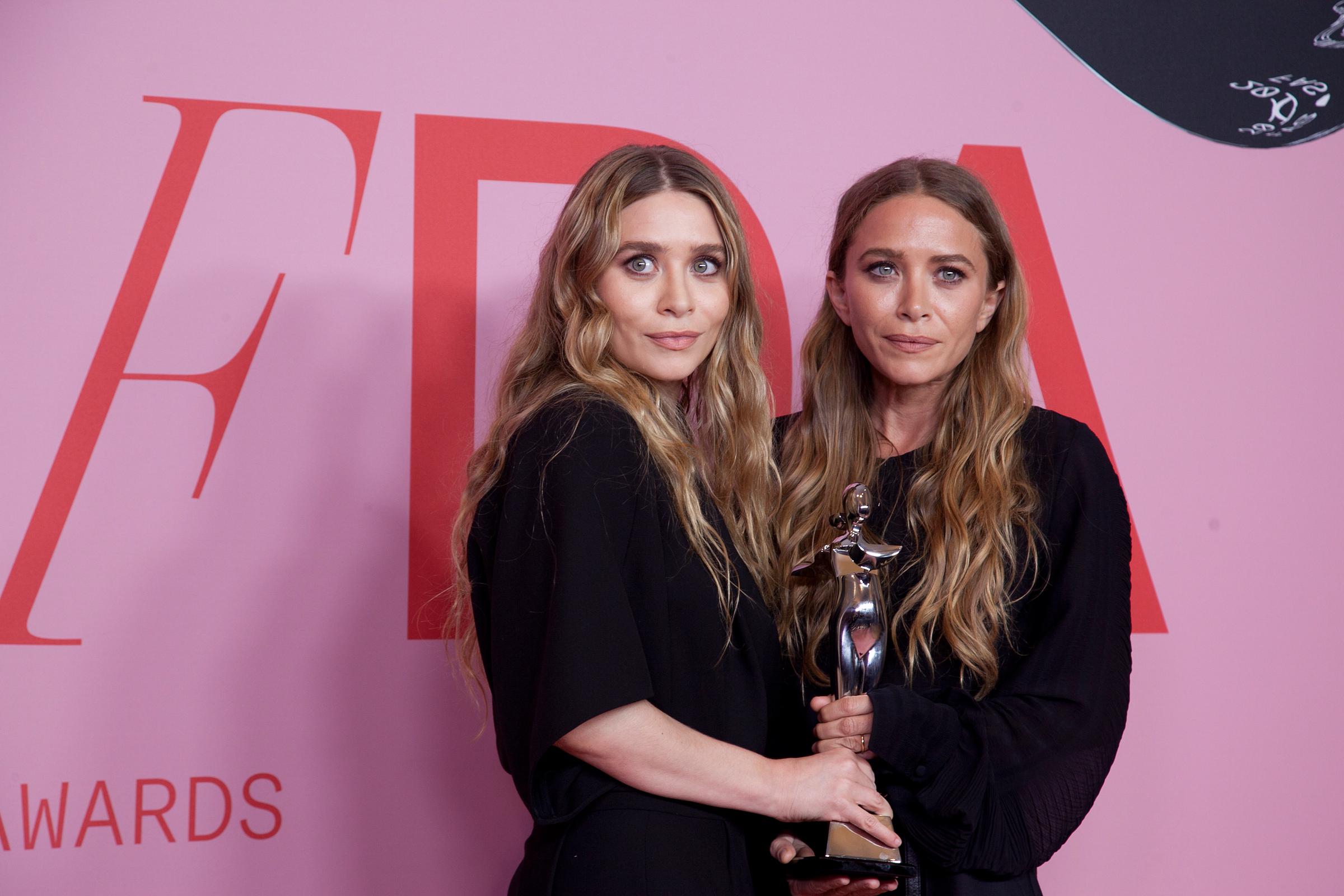 Mary-Kate Olsen and Ashley Olsen attend the 2019 CFDA Fashion Awards at The Brooklyn Museum on June 3, 2019 in New York City. | Source: Getty Images