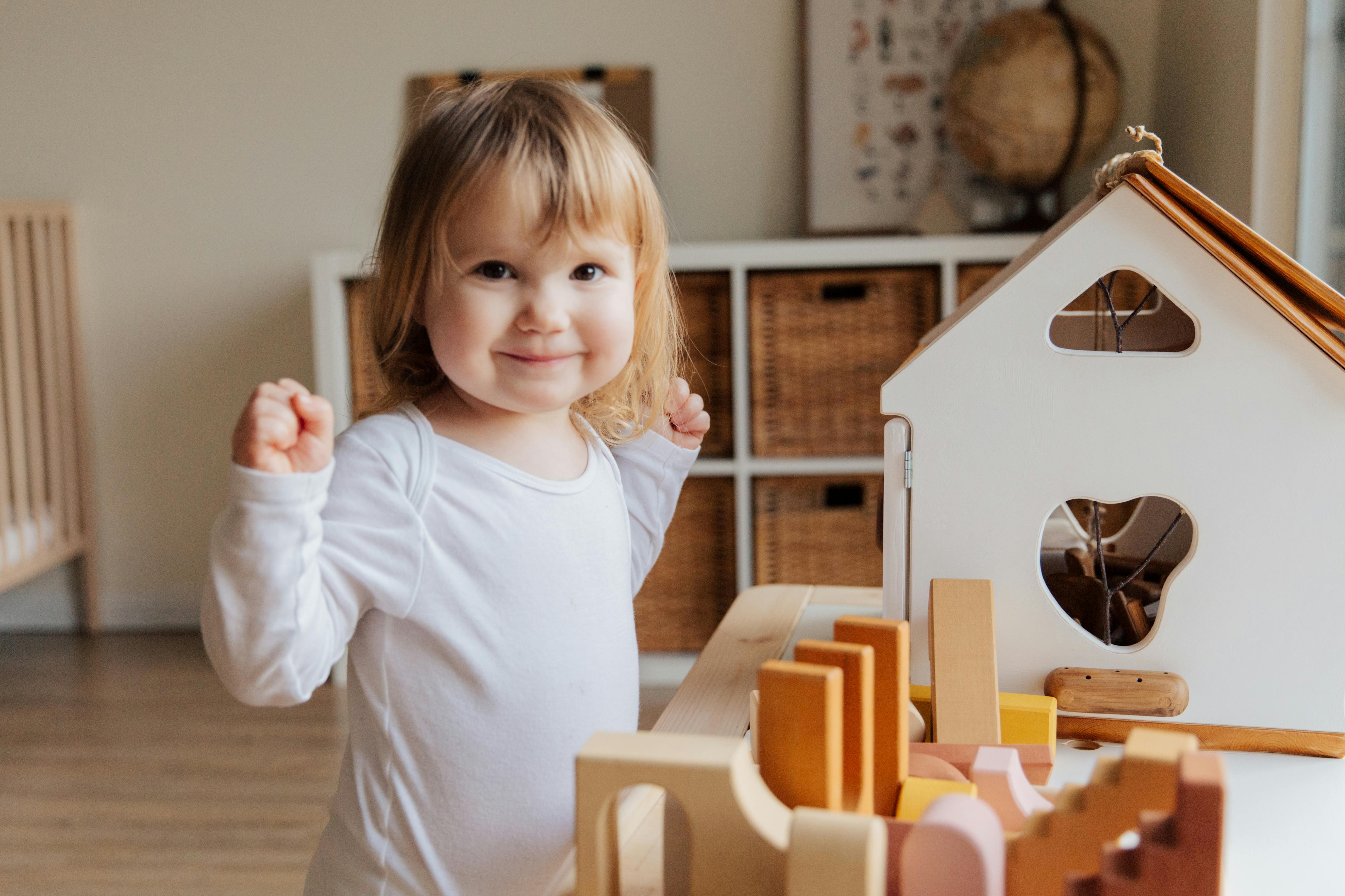 Une petite fille heureuse | Source : Pexels