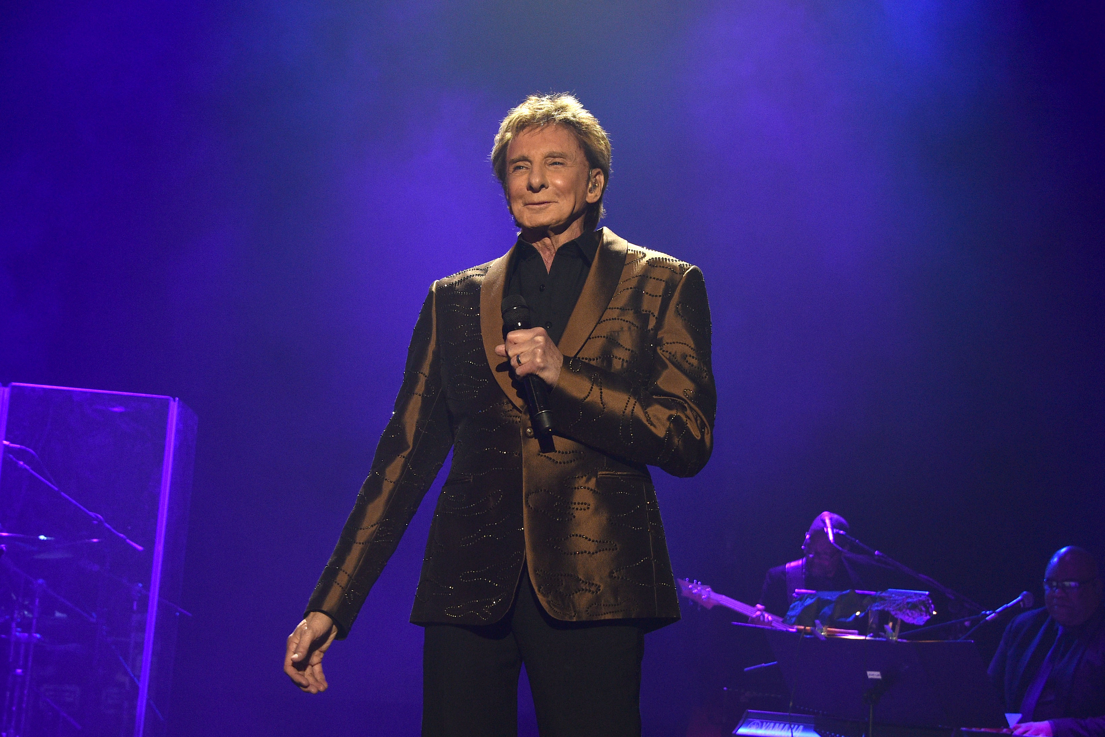 Barry Manilow attends the 30th Annual Steve Chase Humanitarian Awards at Palm Springs Convention Center on March 30, 2024 | Source: Getty Images
